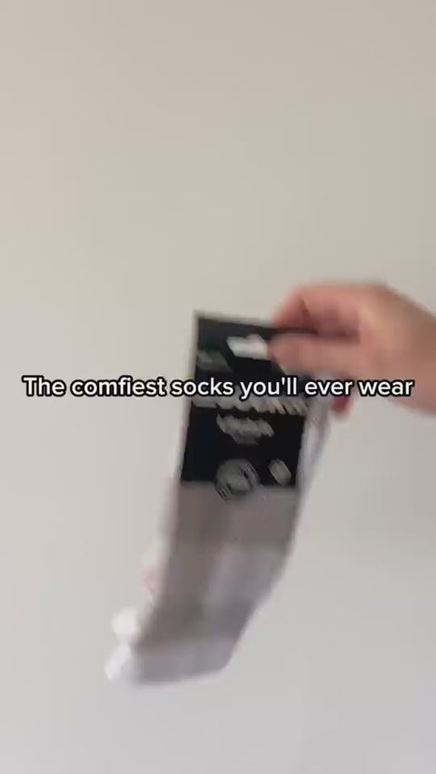 Customer video: Lacey on merino socks